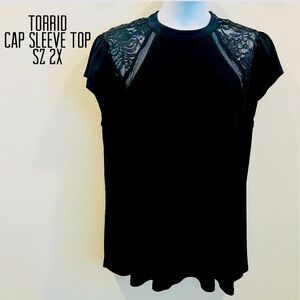 Torrid women black cap sleeve lace shoulder top, button back High collar Sz 2X